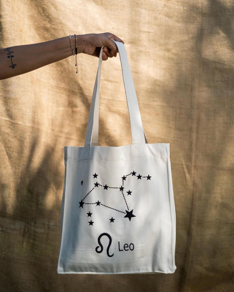 Horoscope Tote Bag Leo